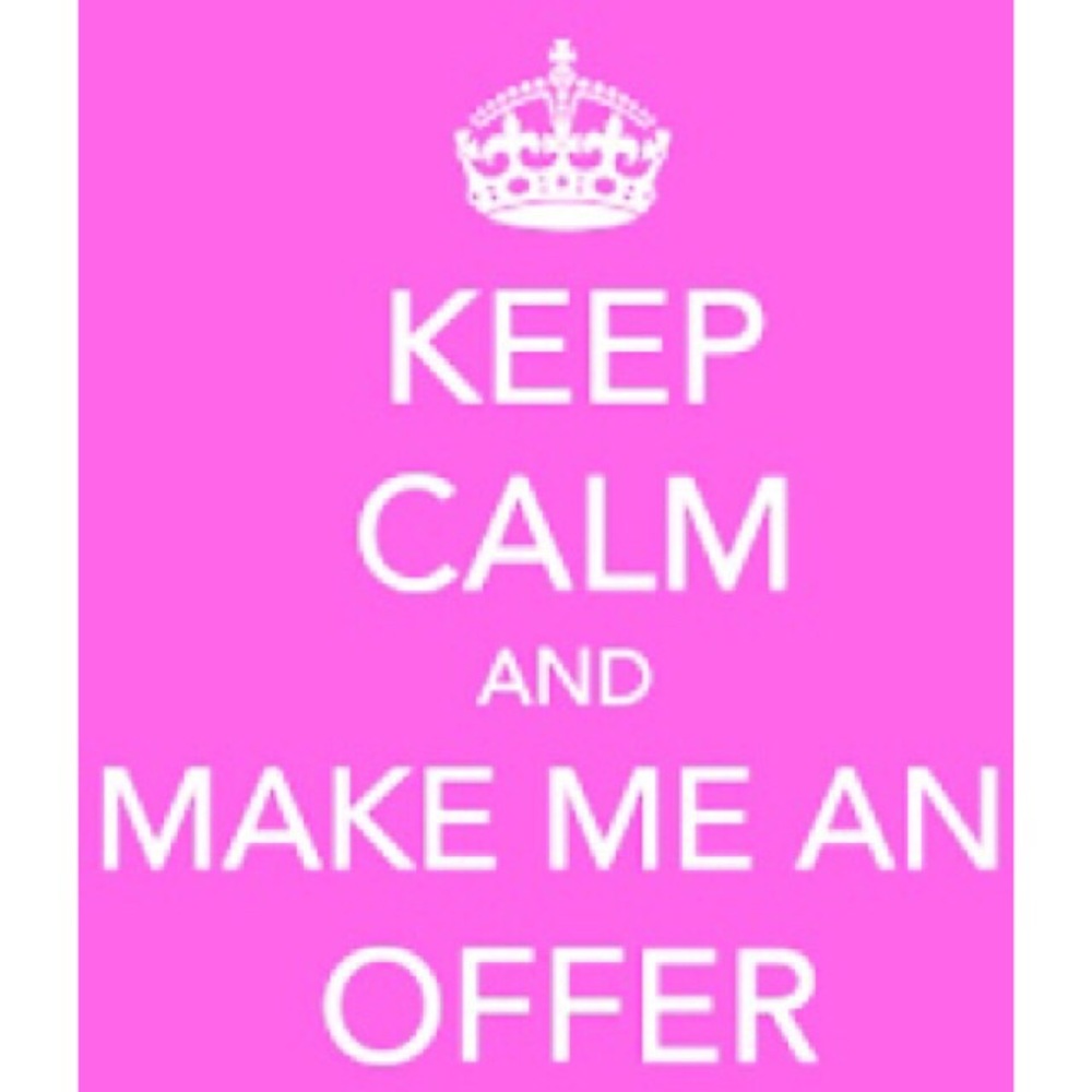 Reasonable offers welcomed!🎊